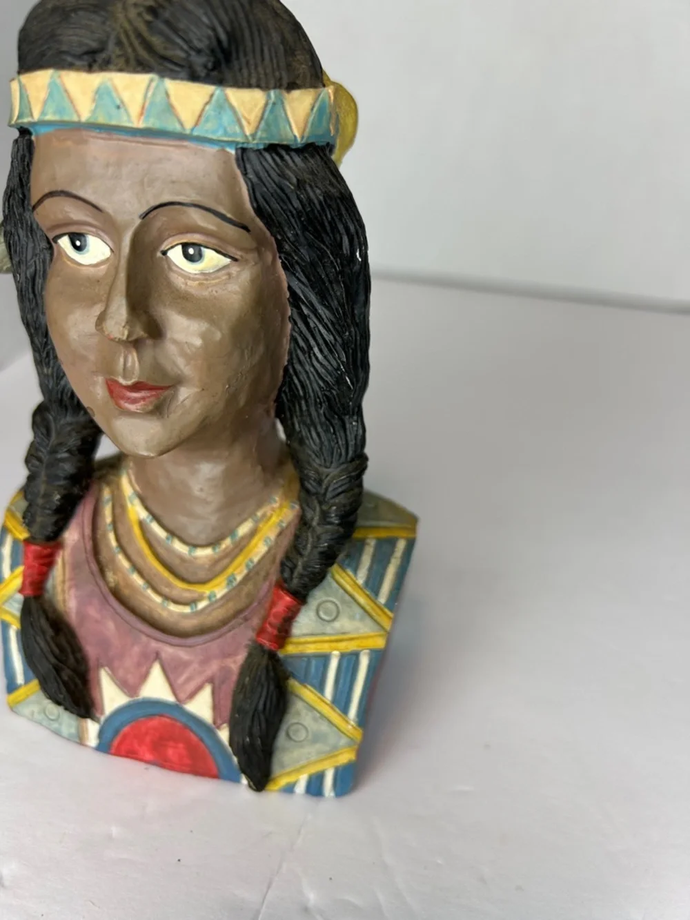 Universal Statuary Corp . vtg 70